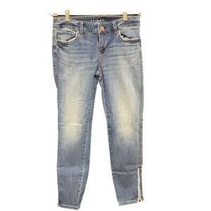 𝅺white House Black Market skinny ankle jeans